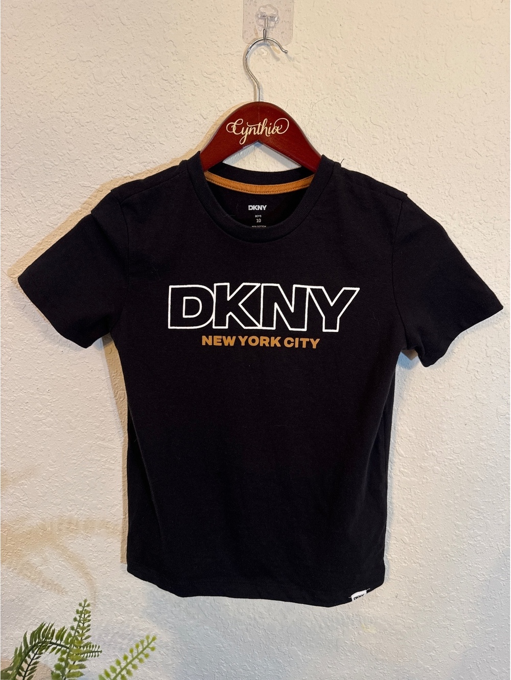 DKNY New York City Boys Black Graphic T-Shirt Size 10